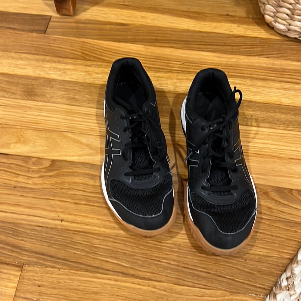 ASICS  Volleyball Sneakers